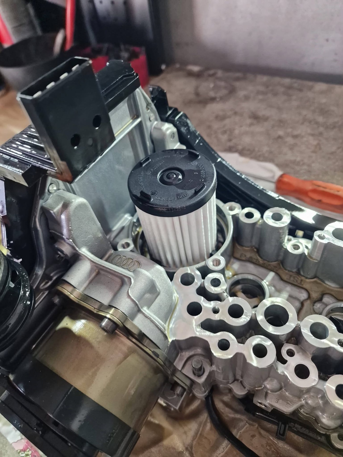 Reparație cutie DSG Audi — mecatronică și filtru nou