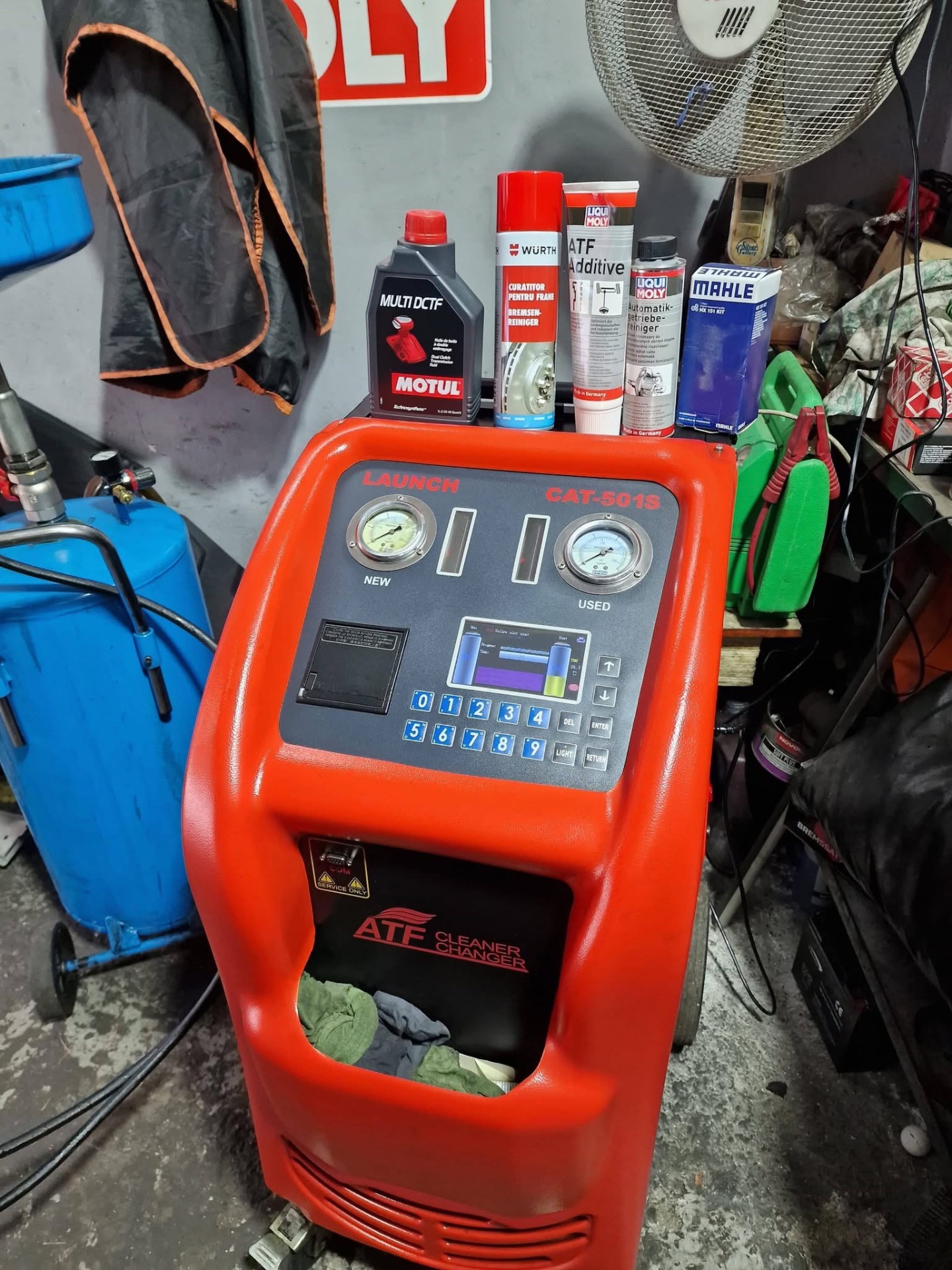 Stație LAUNCH CAT-501S — schimb ulei cutie automată cu Motul Multi DCTF